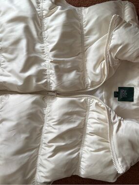 White Puffer Vest with Zipper